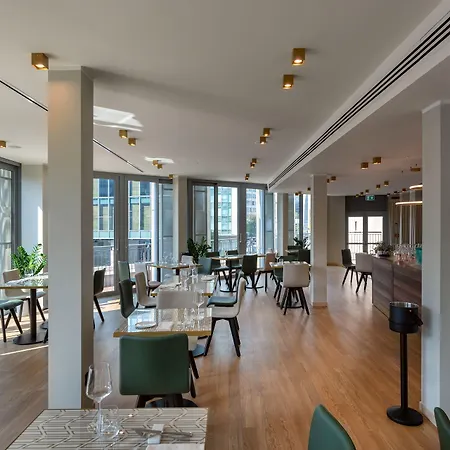 Hotell Tocq 4*